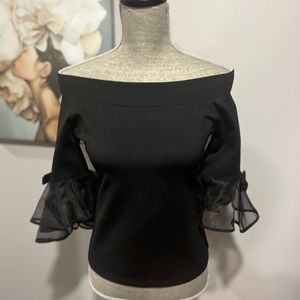 Gracia Off shoulder top